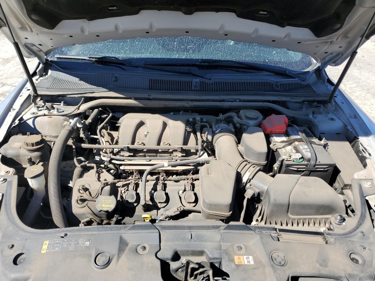 2014 Ford Taurus - Image 13