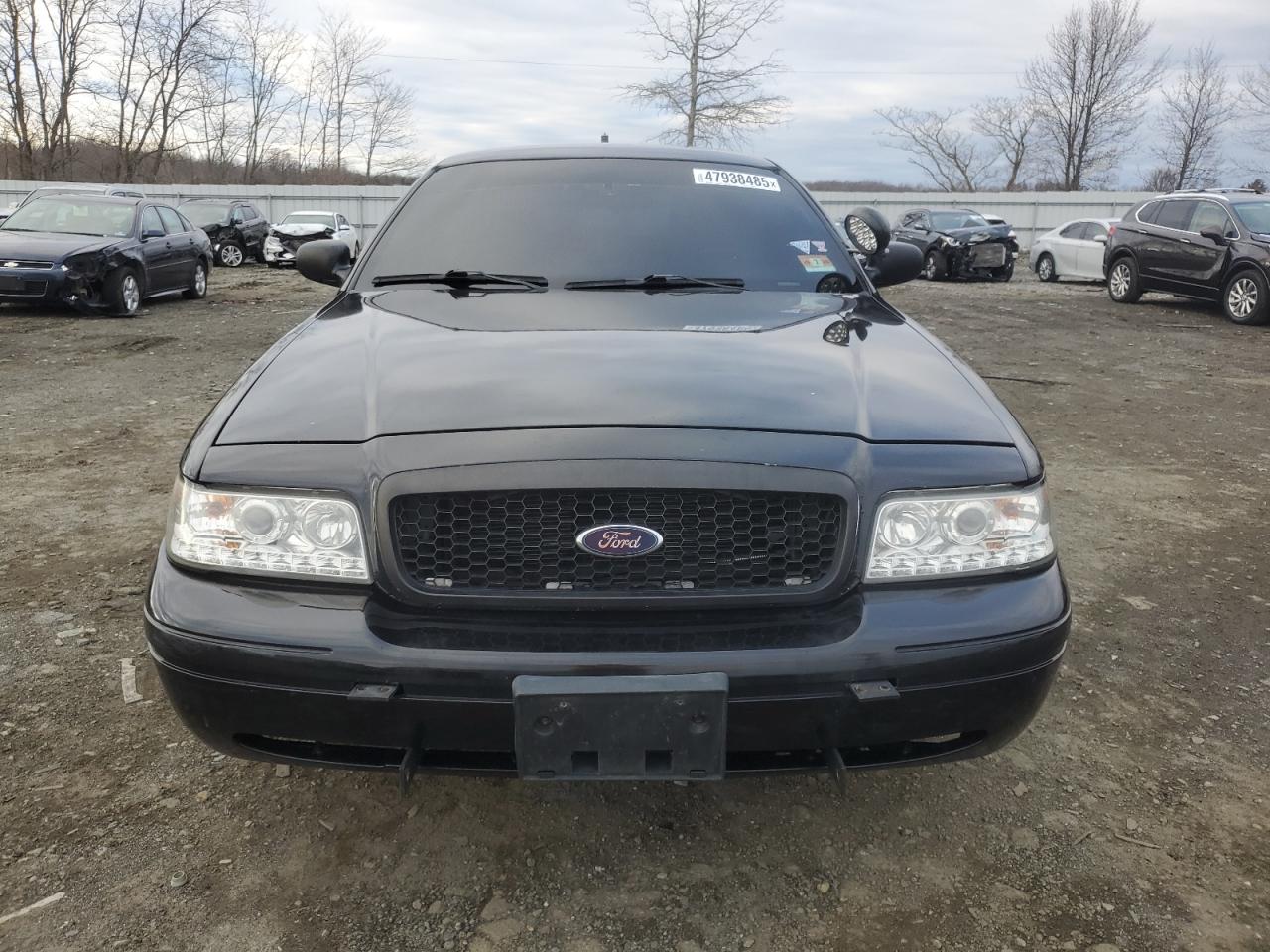 2006 Ford Crown Victoria - Image 5