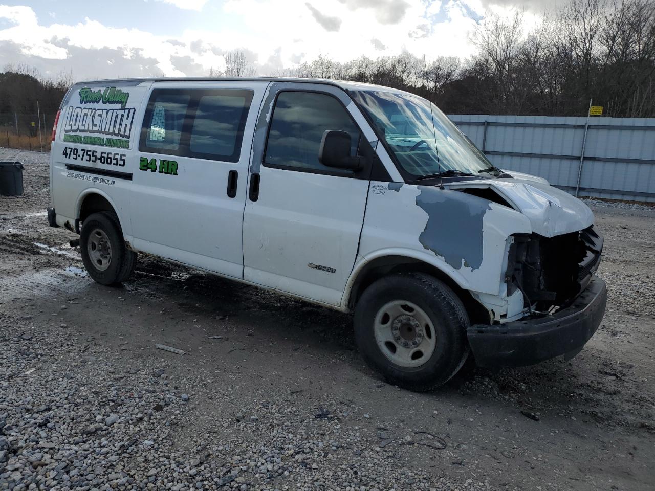 2005 Chevrolet Express - Image 4