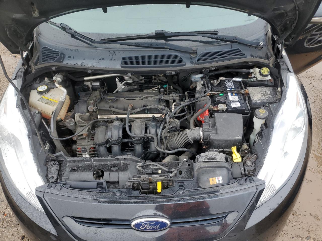 2013 Ford Fiesta - Image 11