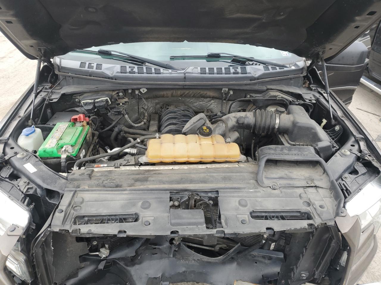 2015 Ford F-150 - Image 11