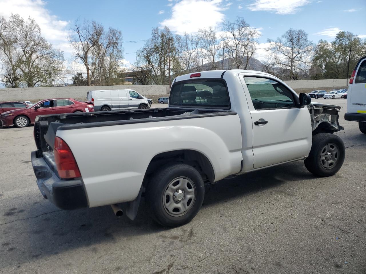 2013 Toyota Tacoma - Image 3