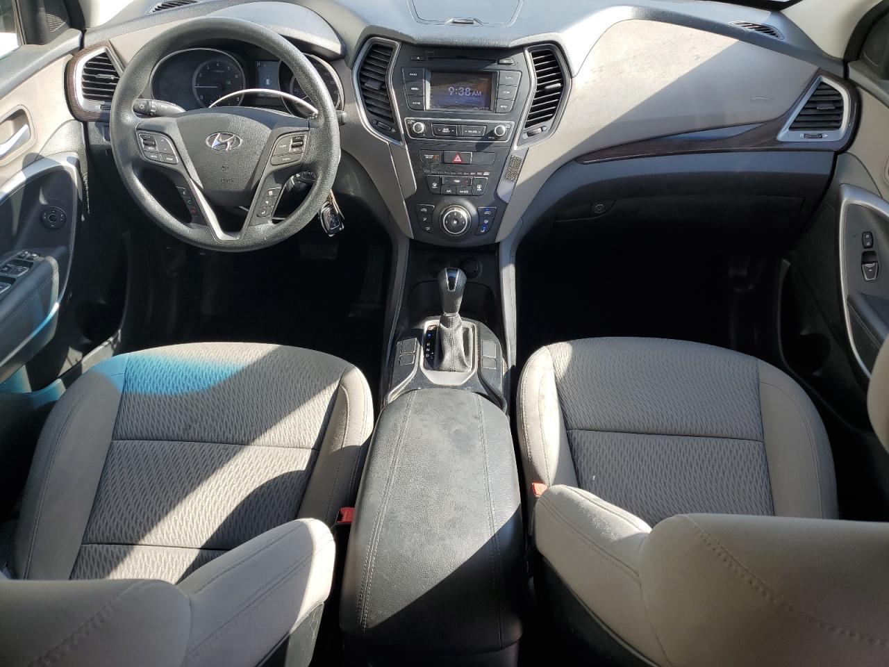 2018 Hyundai Santa Fe - Image 8