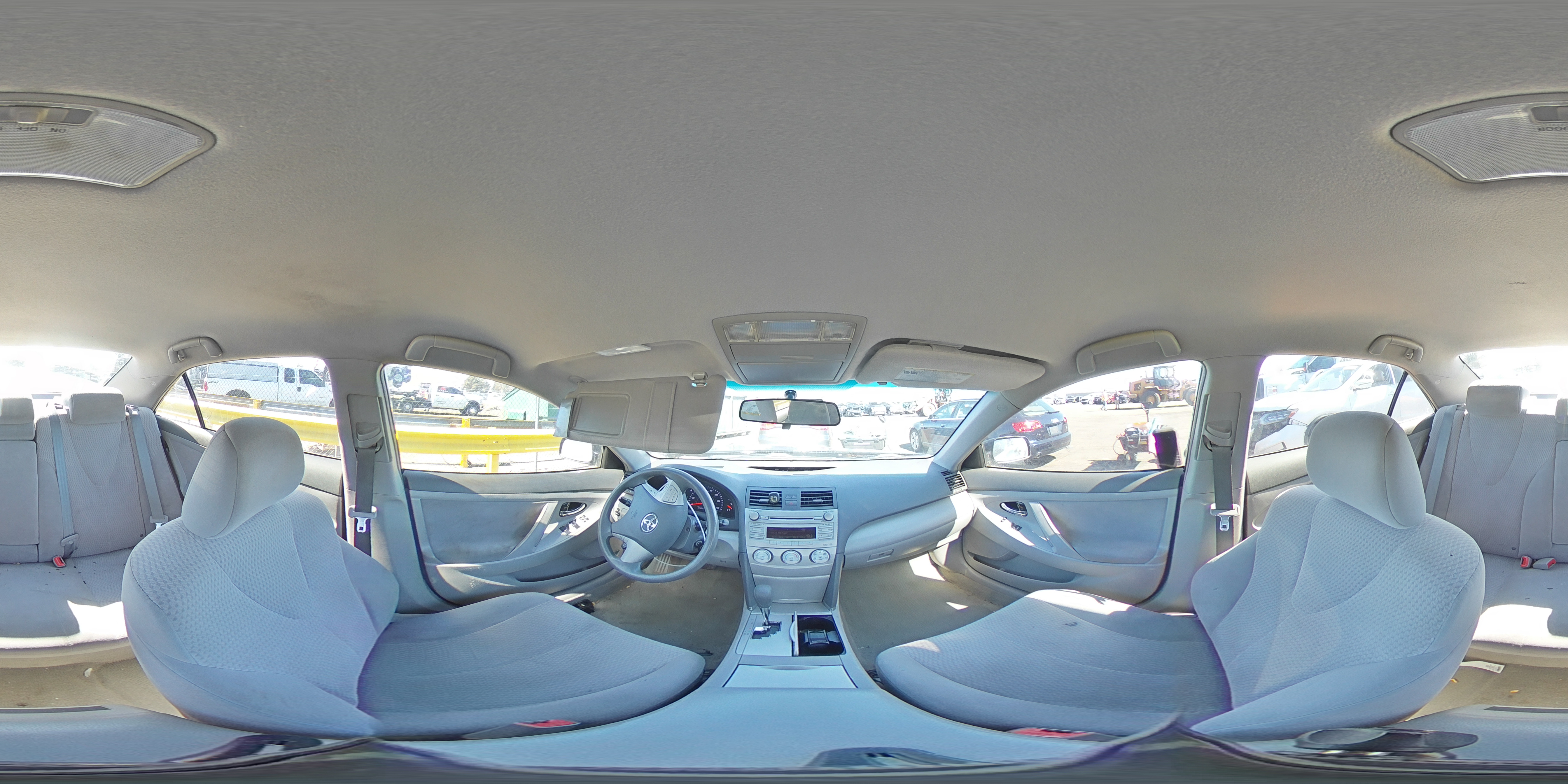 2011 Toyota Camry - Image 12