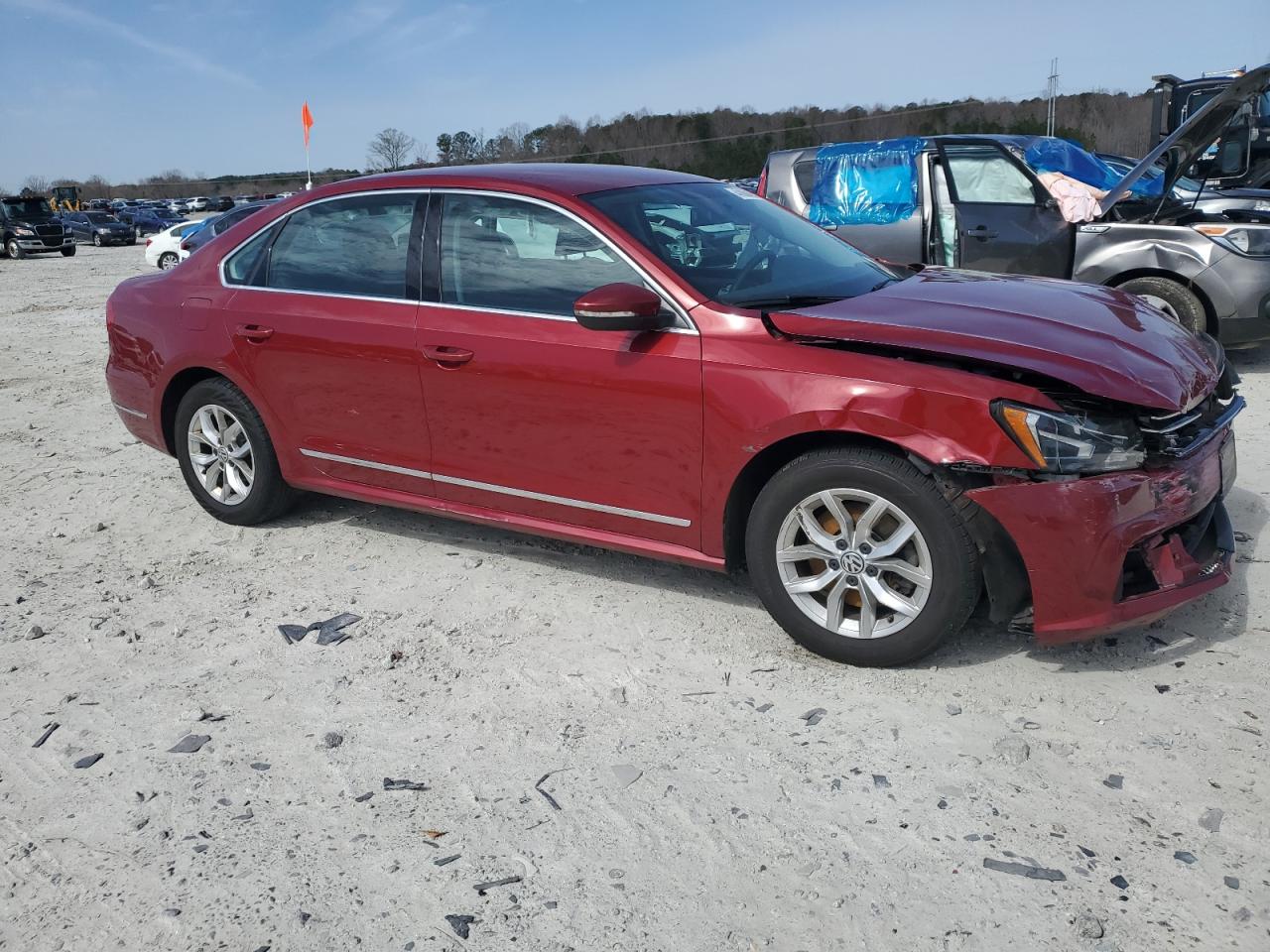 2016 Volkswagen Passat - Image 4