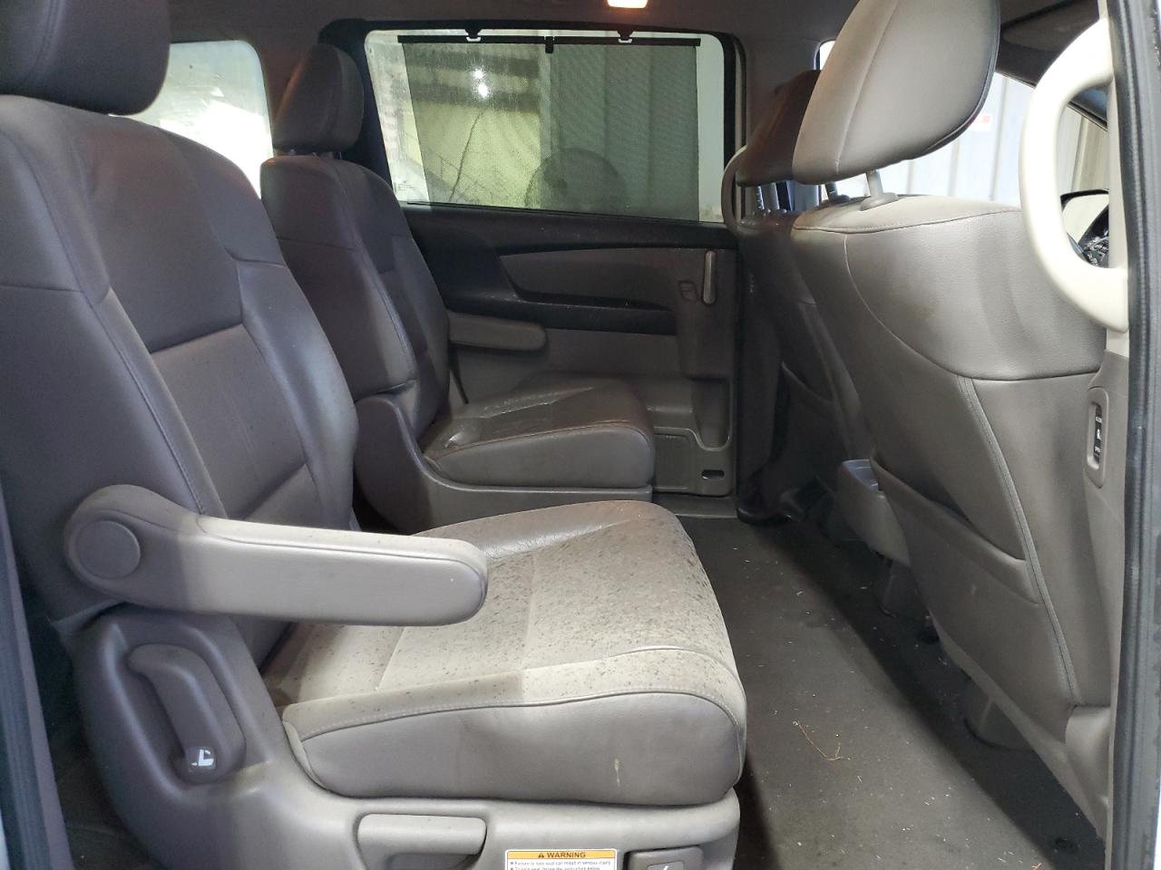2012 Honda Odyssey - Image 11