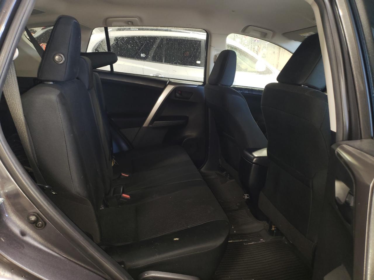 2016 Toyota RAV 4 - Image 10