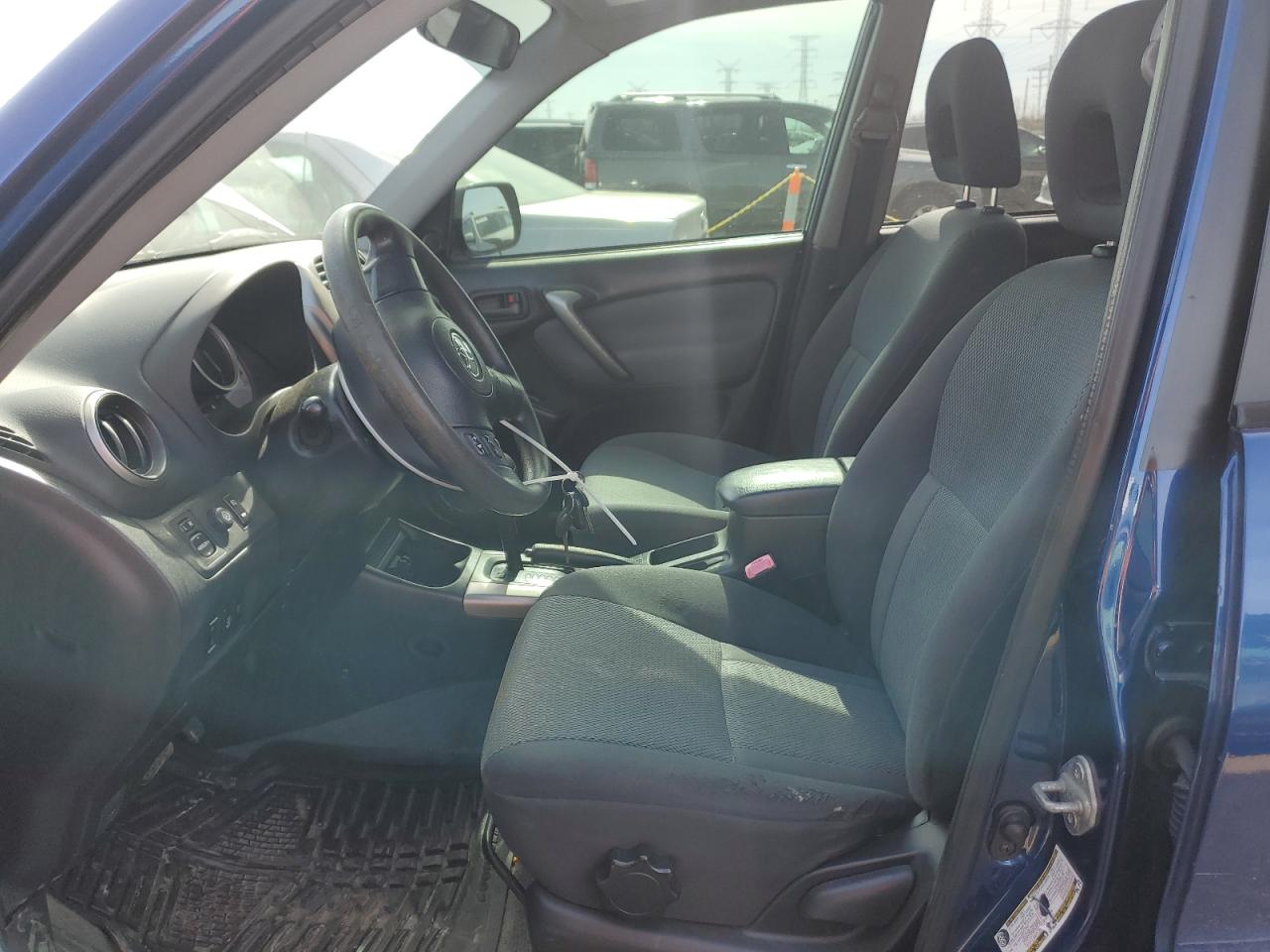 2004 Toyota RAV 4 - Image 7