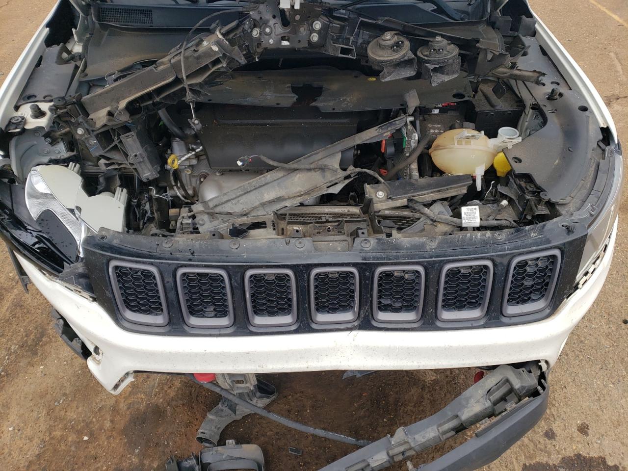 2018 Jeep Compass - Image 14