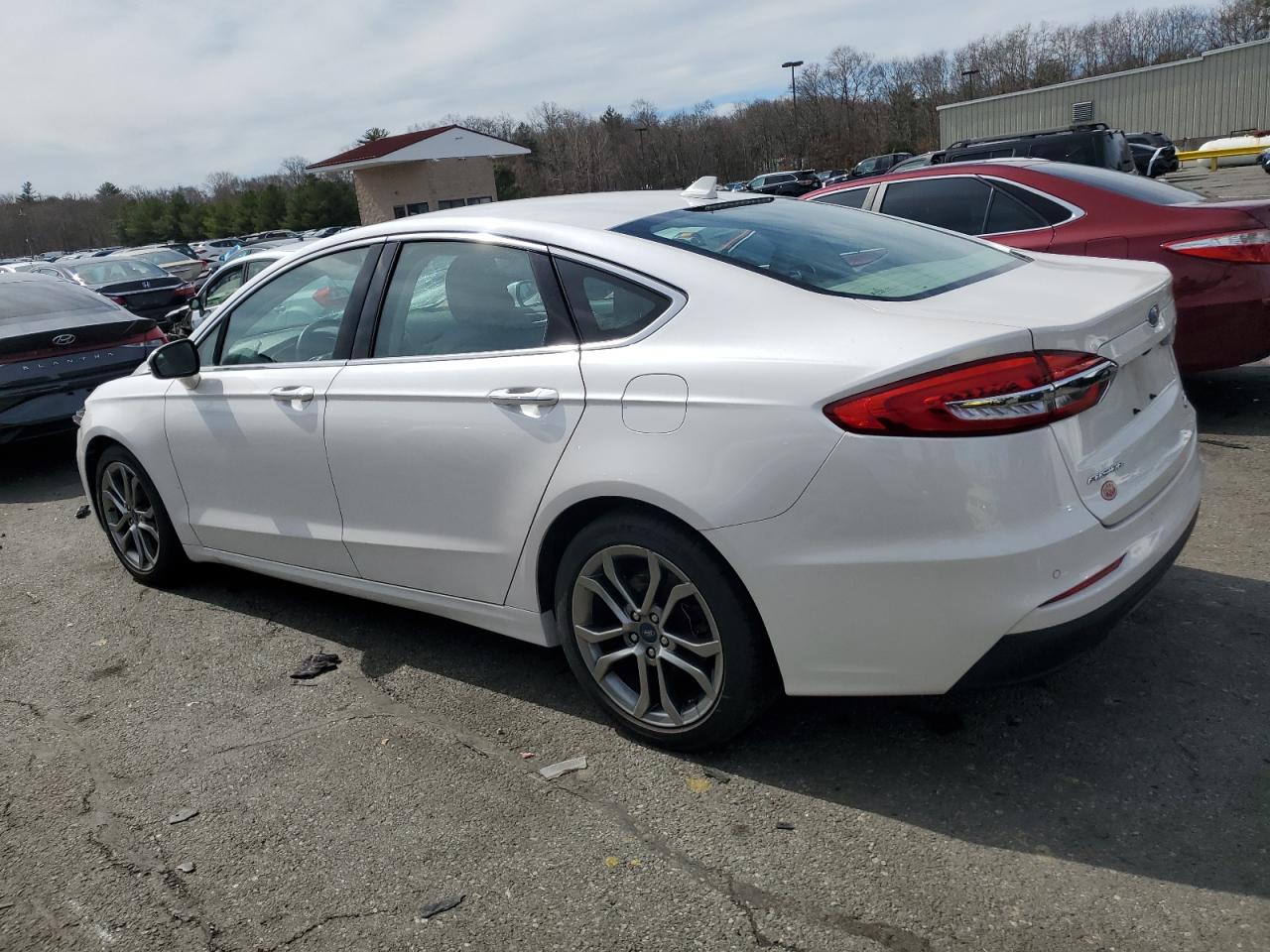 2019 Ford Fusion - Image 2