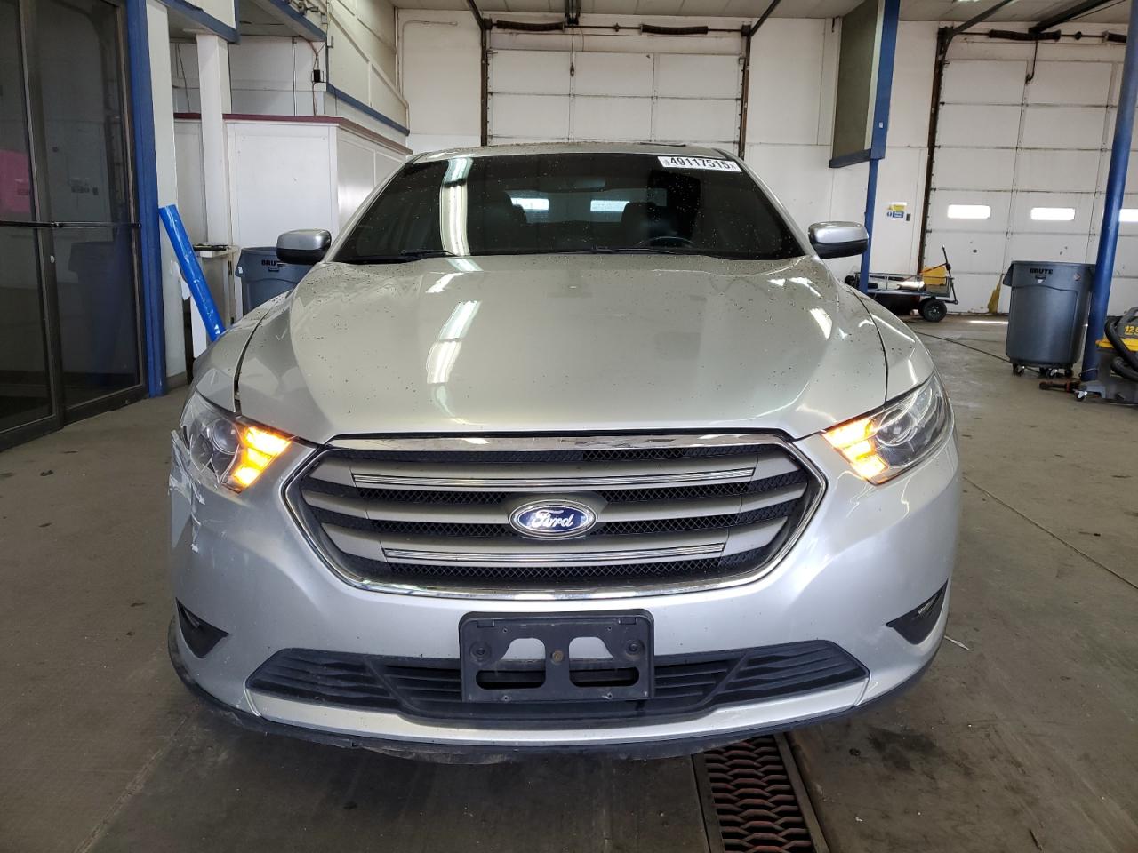 2013 Ford Taurus - Image 5