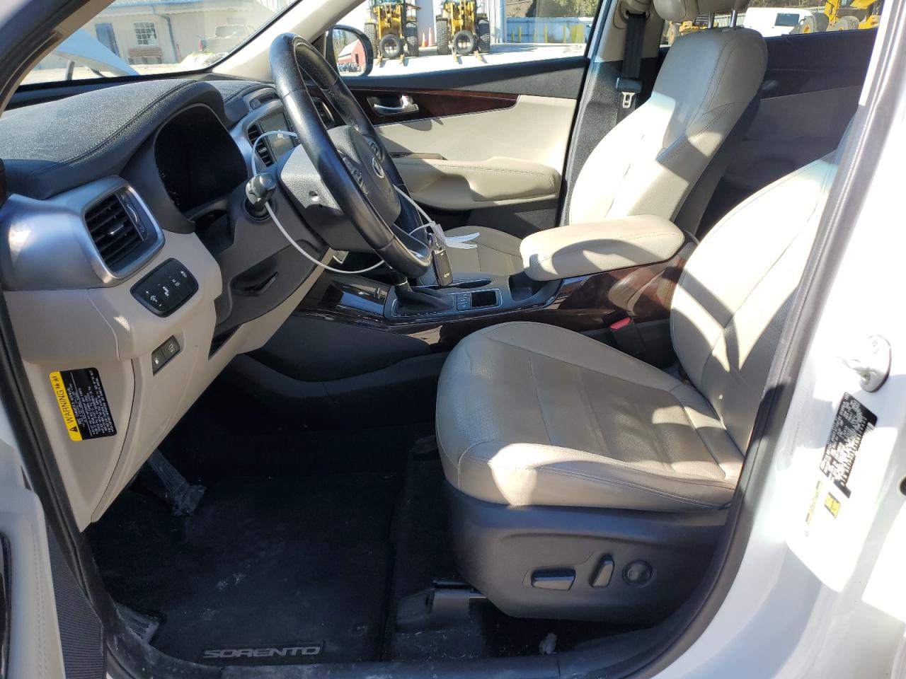 2016 Kia Sorento - Image 7