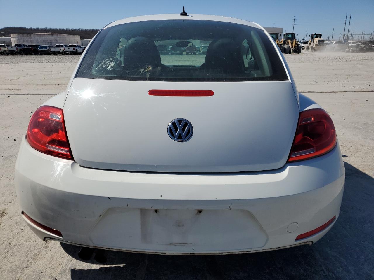 2015 Volkswagen Beetle - Image 6