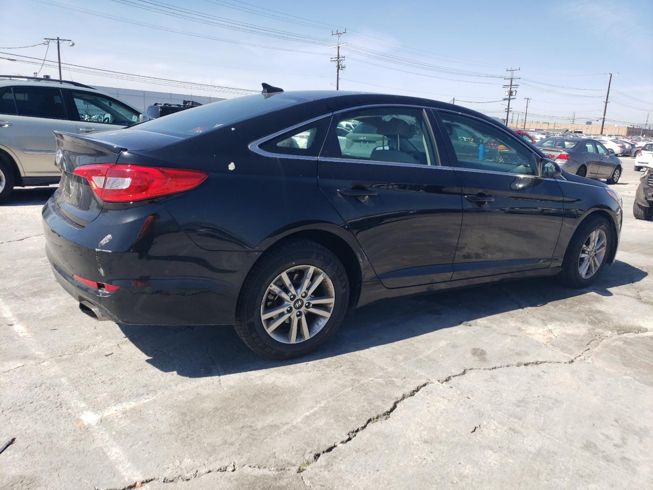 2017 Hyundai Sonata - Image 3