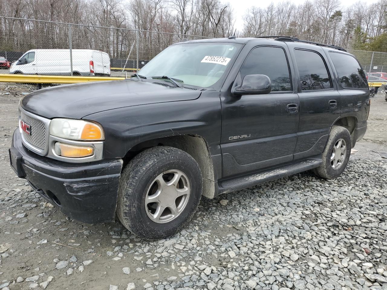 2004 GMC Yukon - Image 1