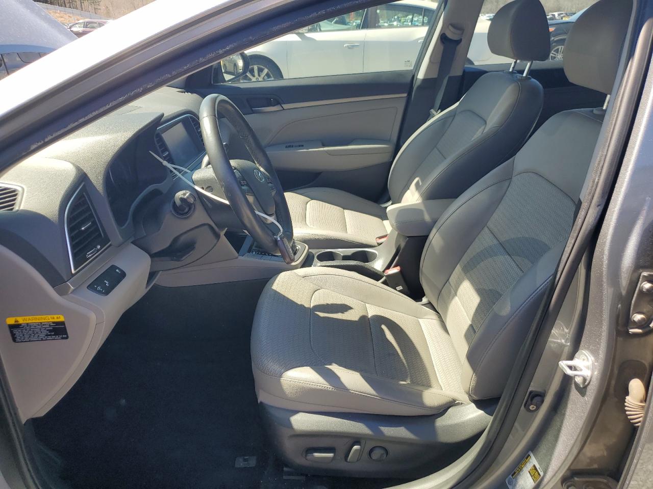 2017 Hyundai Elantra - Image 7