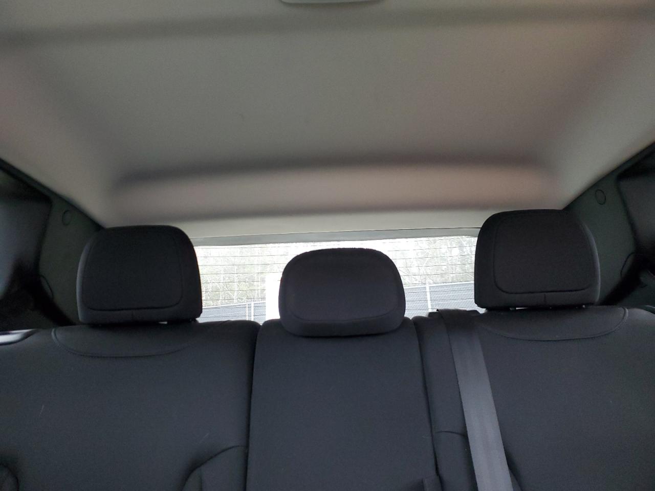 2017 Jeep Renegade - Image 10