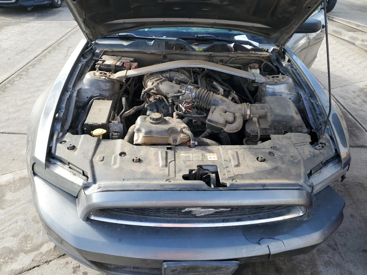 2013 Ford Mustang - Image 11