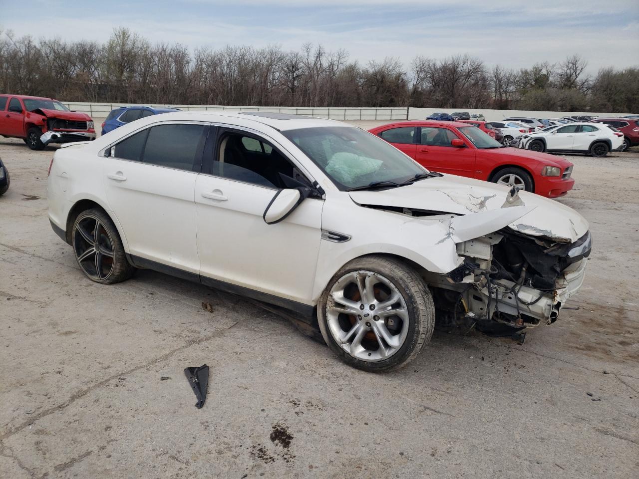 2011 Ford Taurus - Image 4