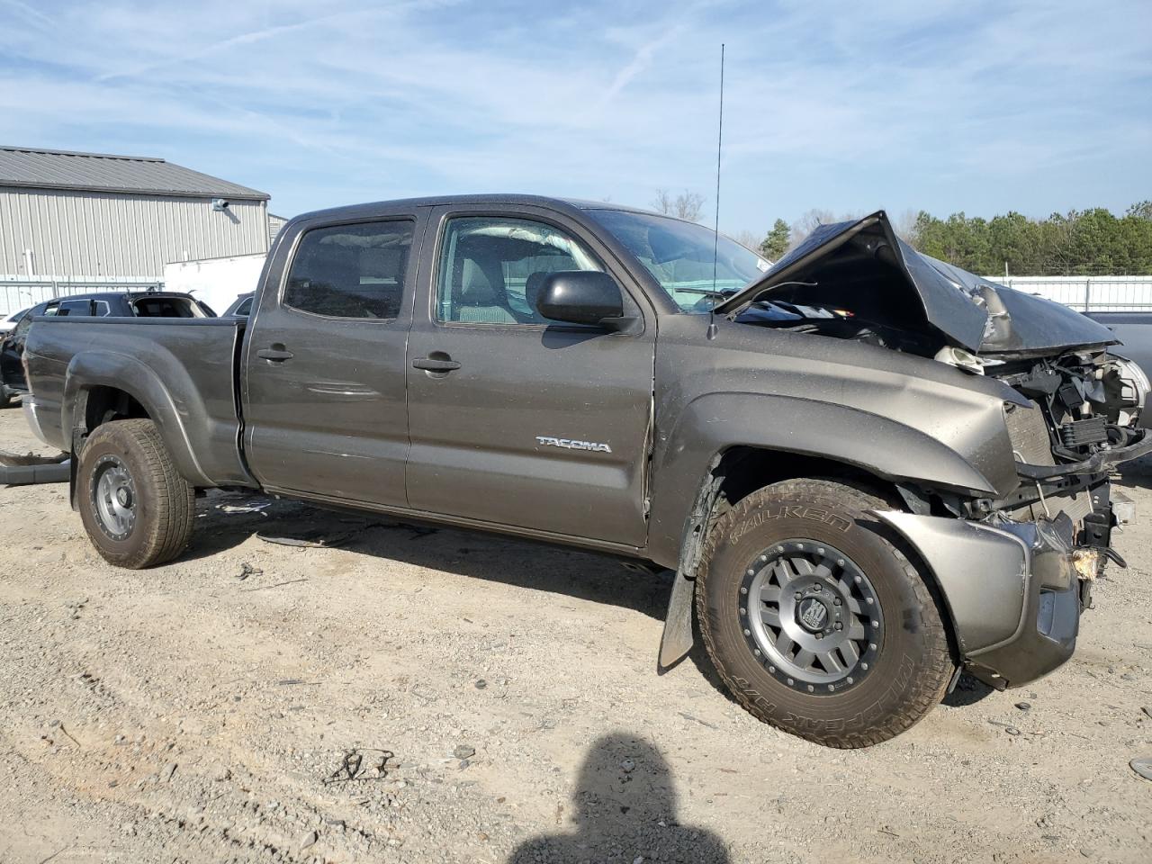 2015 Toyota Tacoma - Image 4