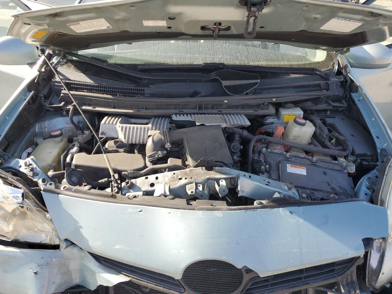 2015 Toyota Prius - Image 12