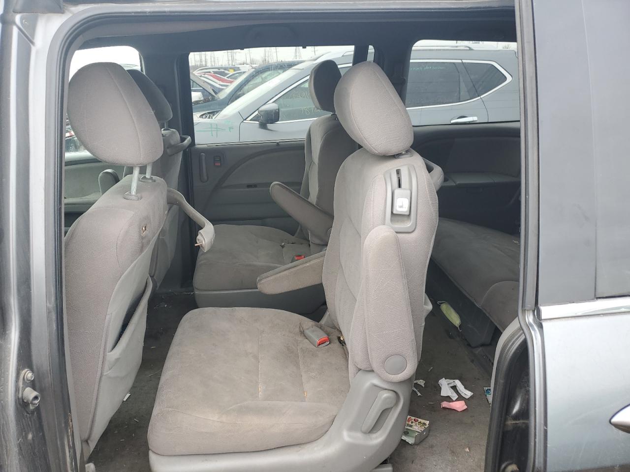 2010 Honda Odyssey - Image 11