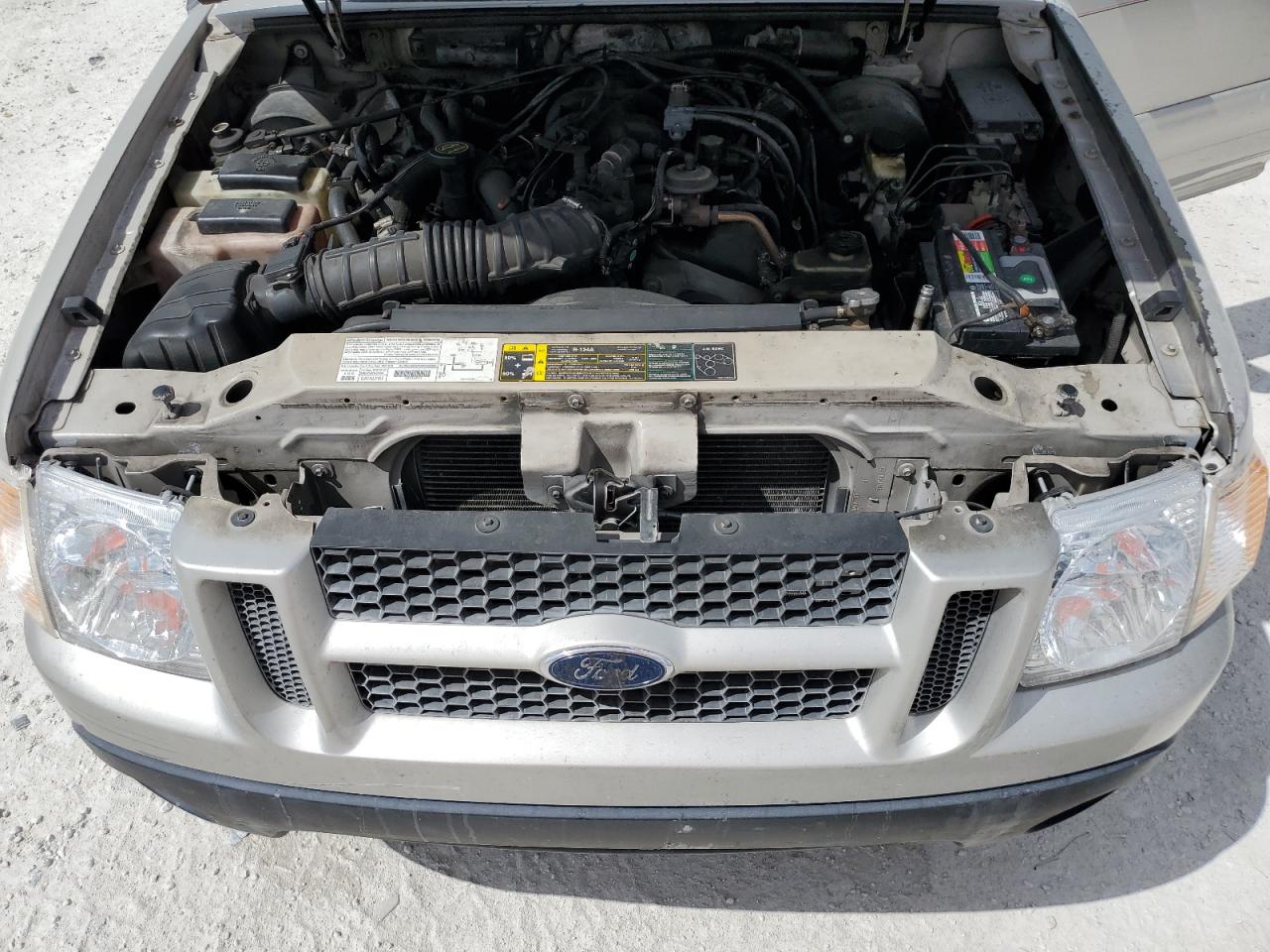 2003 Ford Explorer - Image 11