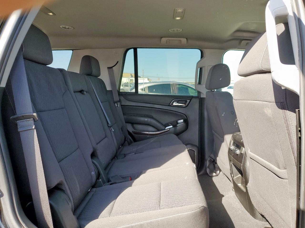 2020 GMC Yukon - Image 11