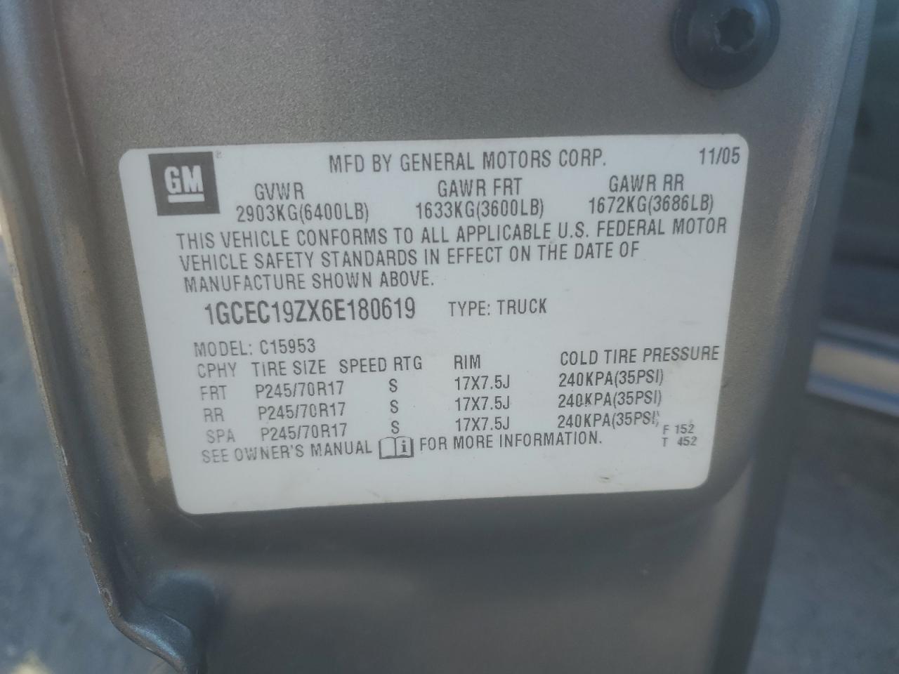 2006 Chevrolet Silverado - Image 12