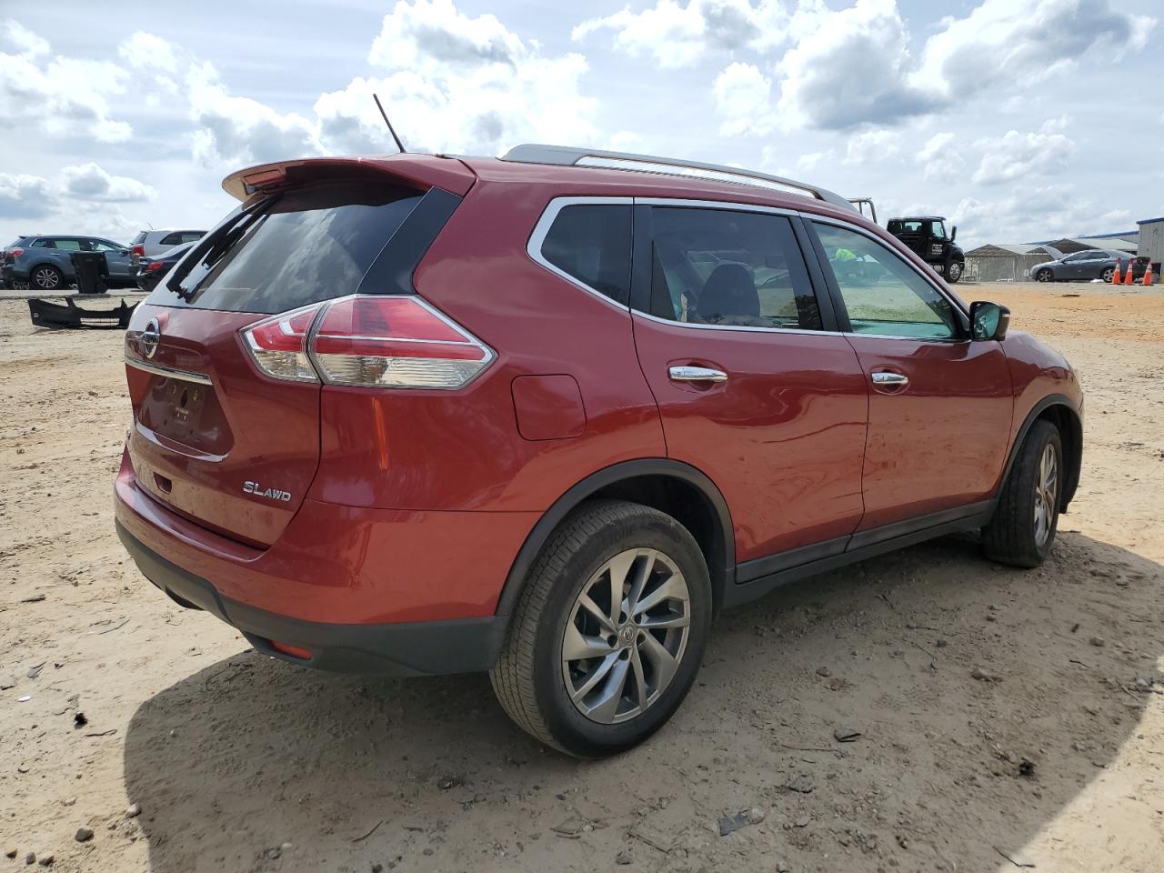 2015 Nissan Rogue - Image 3