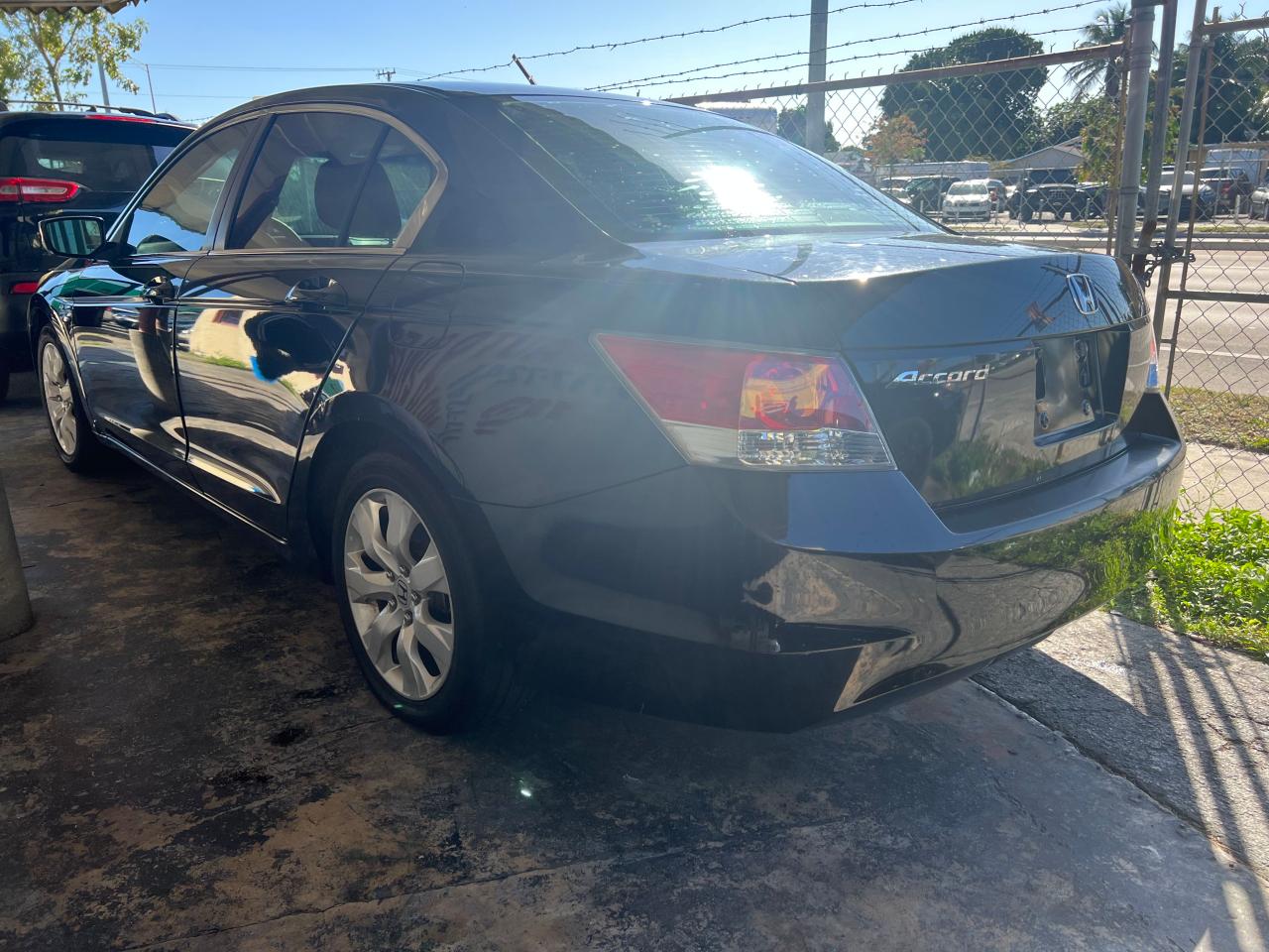 2010 Honda Accord - Image 4