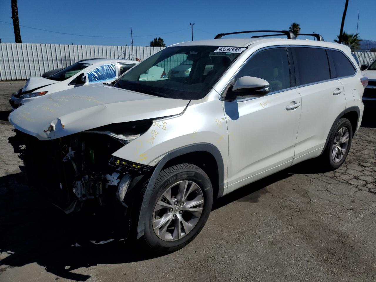 2015 Toyota Highlander - Image 1