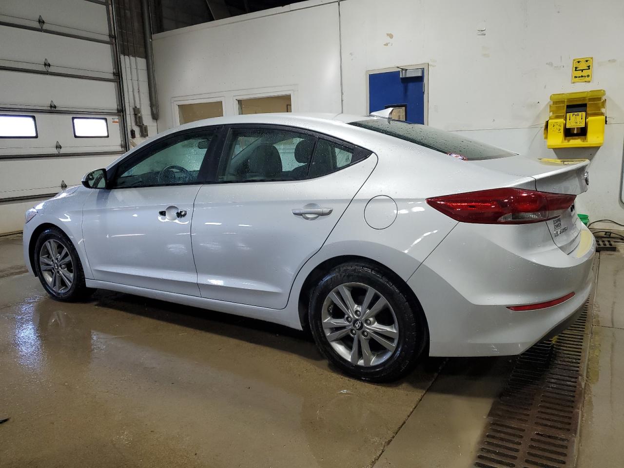 2017 Hyundai Elantra - Image 2