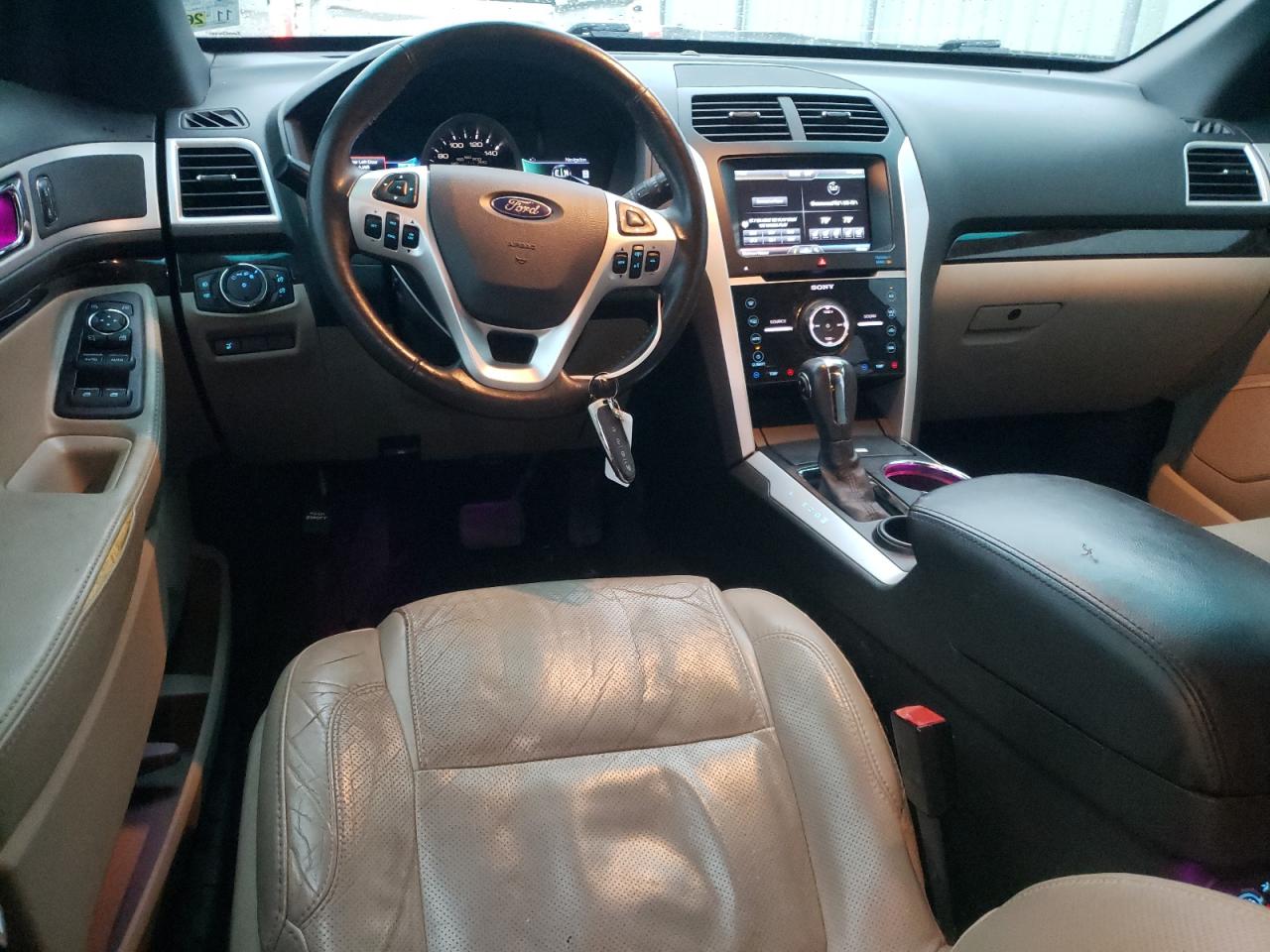 2015 Ford Explorer - Image 8