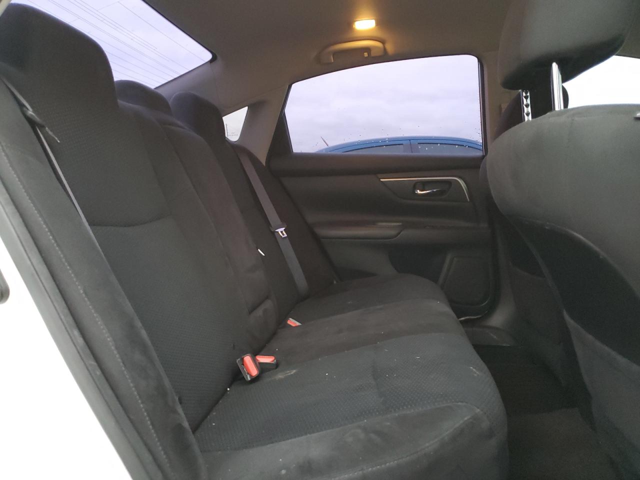 2015 Nissan Altima - Image 10