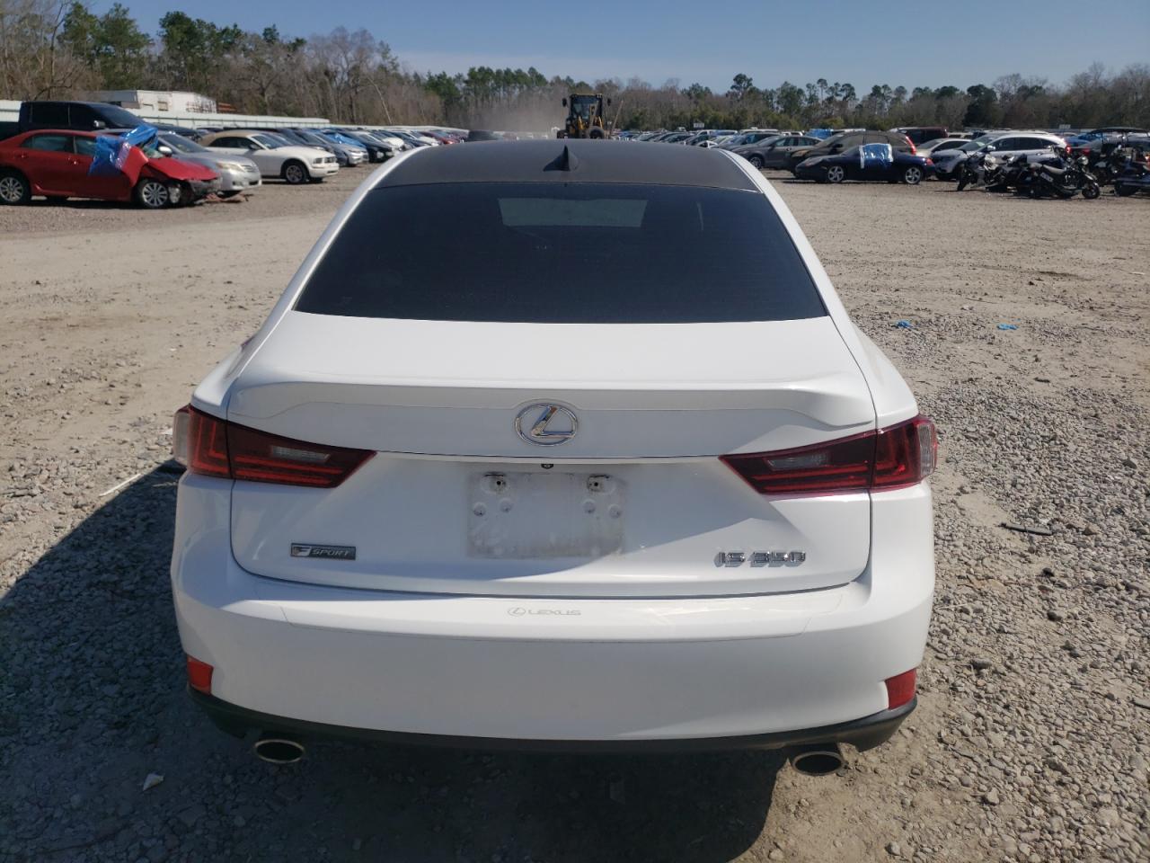 2015 Lexus IS - Image 6