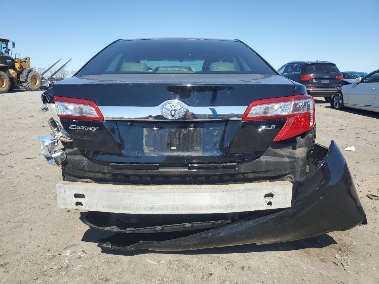 2014 Toyota Camry - Image 6