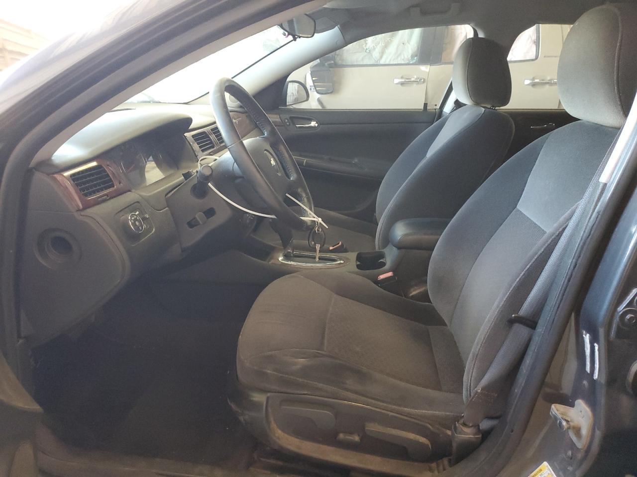 2010 Chevrolet Impala - Image 7