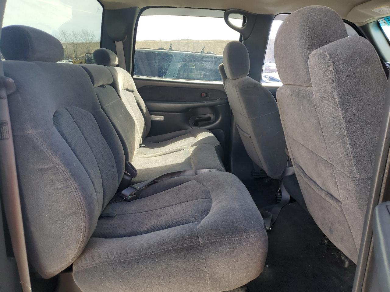 2002 Chevrolet Silverado - Image 10