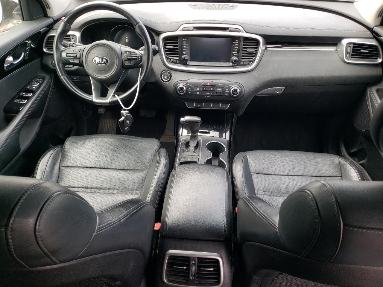 2016 Kia Sorento - Image 8