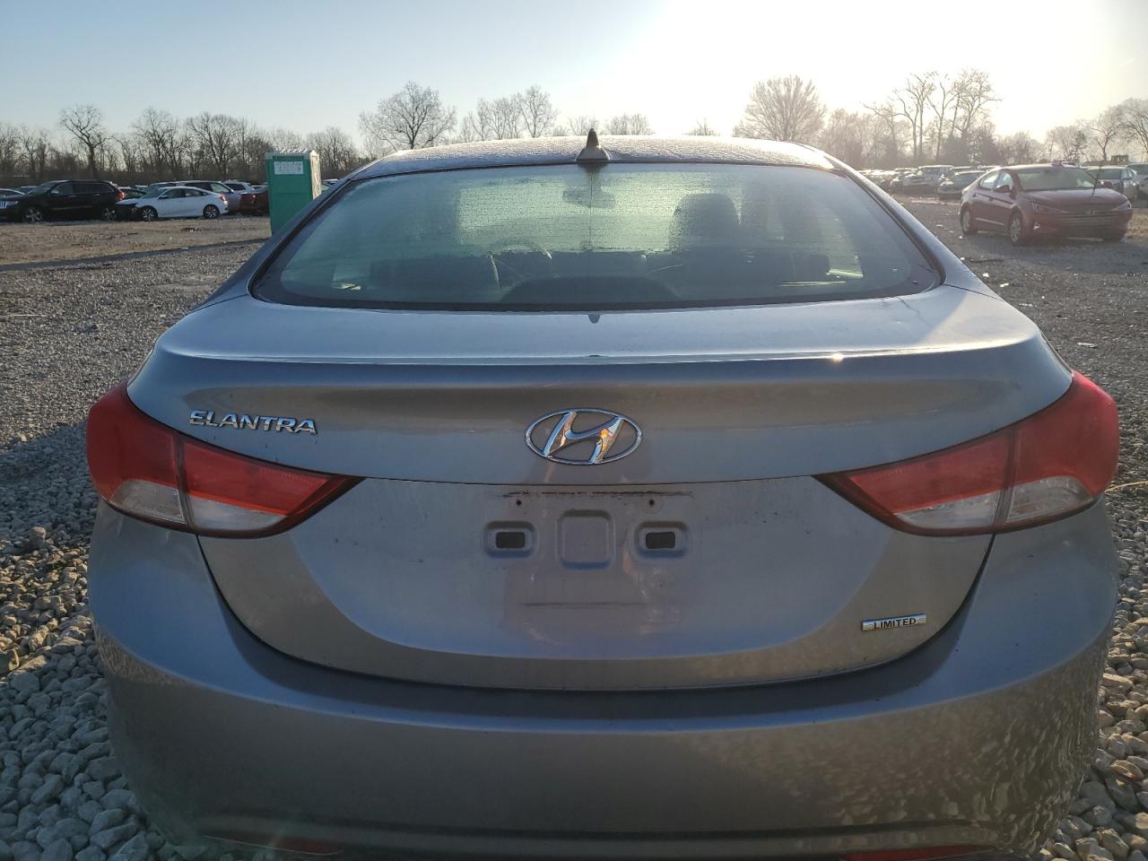 2011 Hyundai Elantra - Image 6