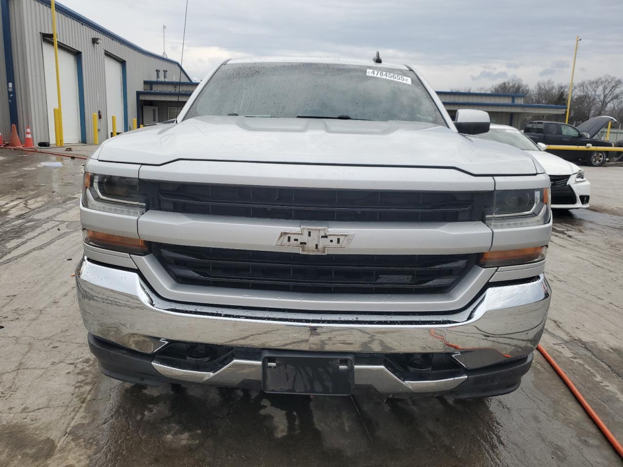 2017 Chevrolet Silverado - Image 5