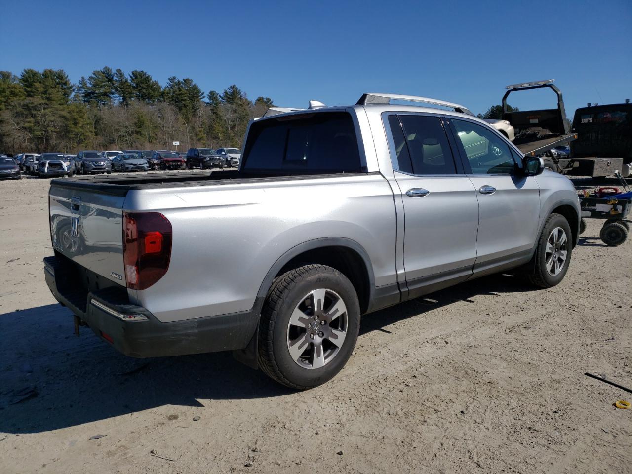 2017 Honda Ridgeline - Image 3