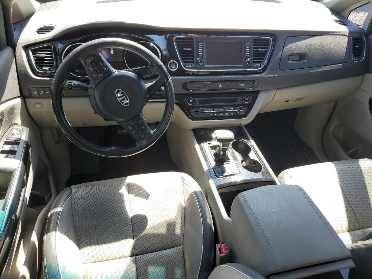 2018 Kia Sedona - Image 8