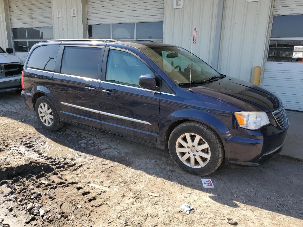 2013 Chrysler Town & Country - Image 4