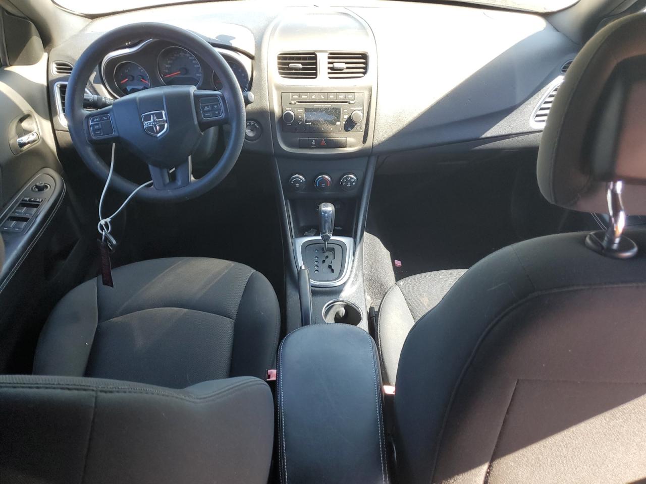 2012 Dodge Avenger - Image 8
