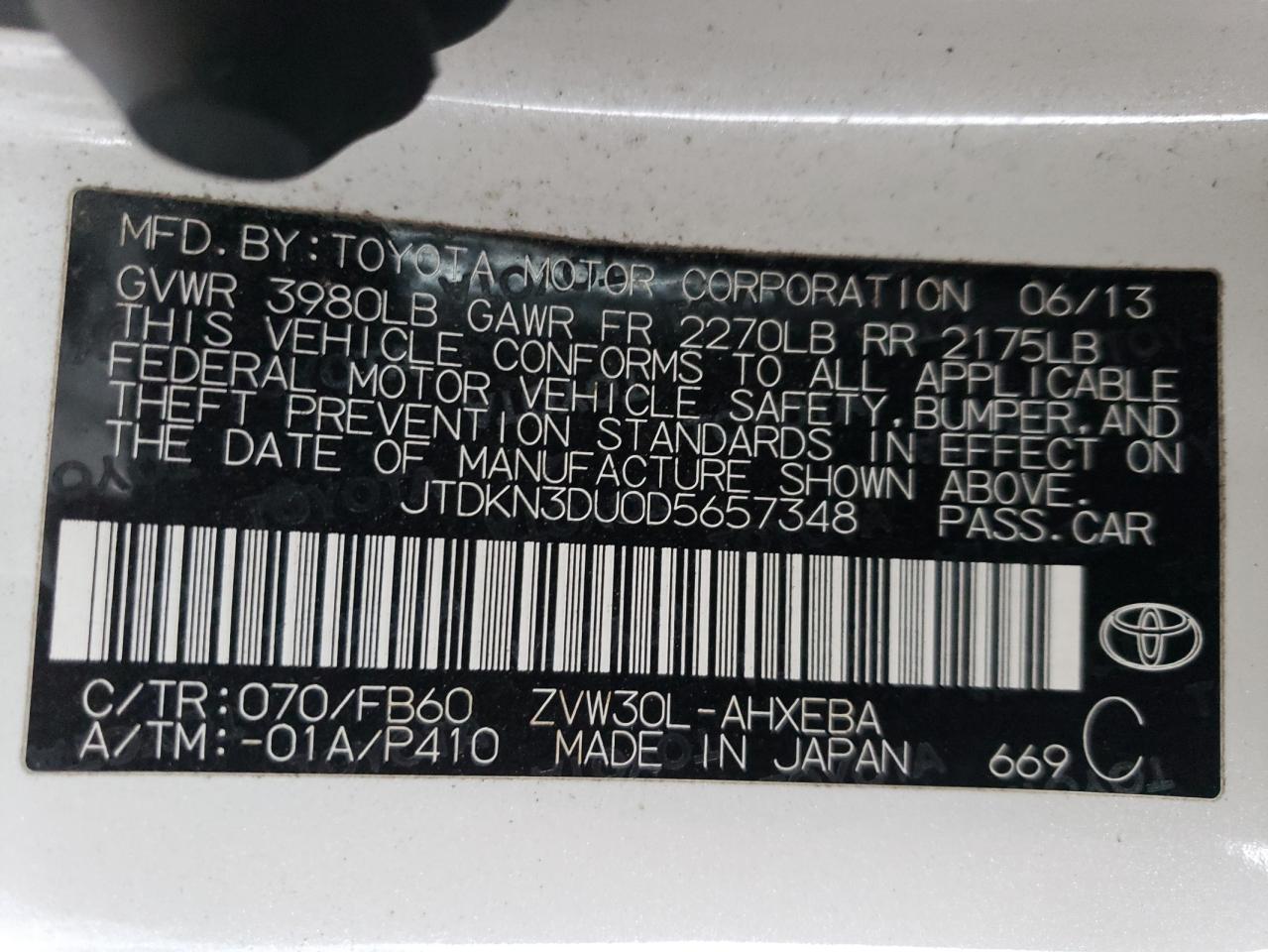 2013 Toyota Prius - Image 13
