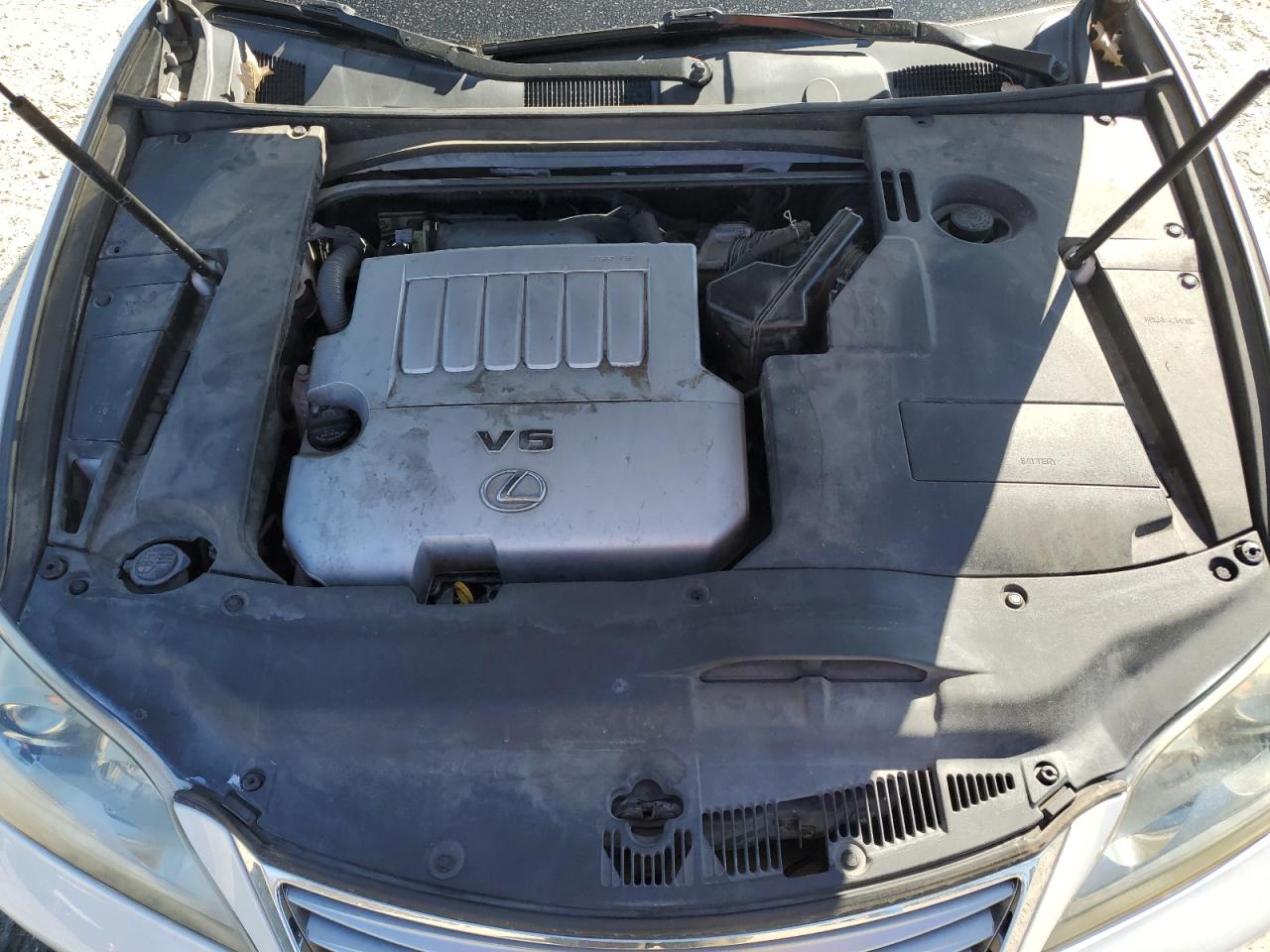 2011 Lexus ES - Image 11