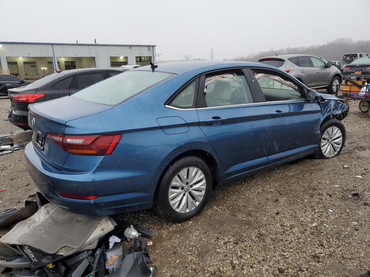2019 Volkswagen Jetta - Image 3