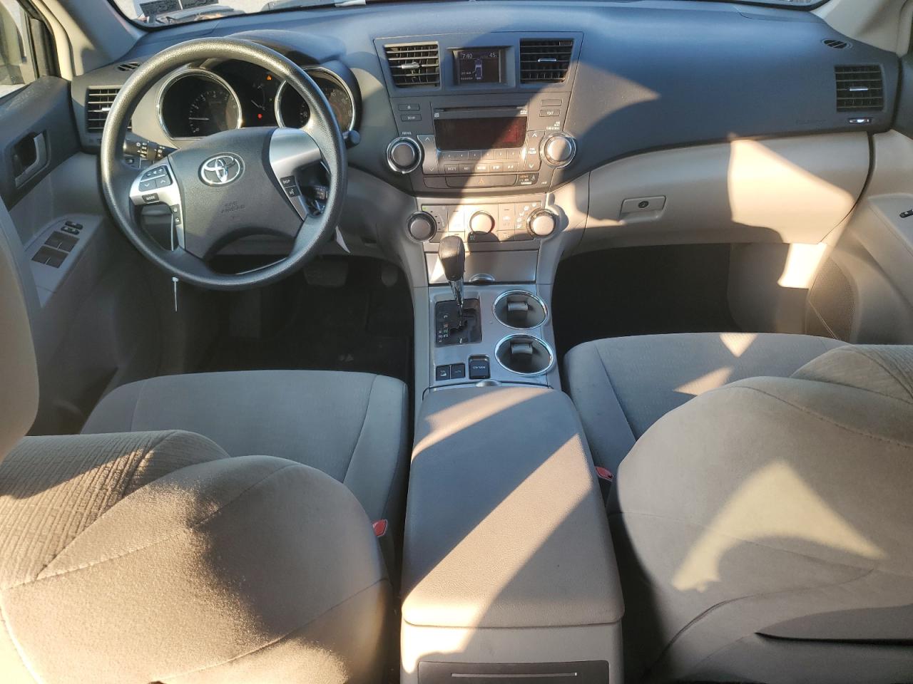 2011 Toyota Highlander - Image 8